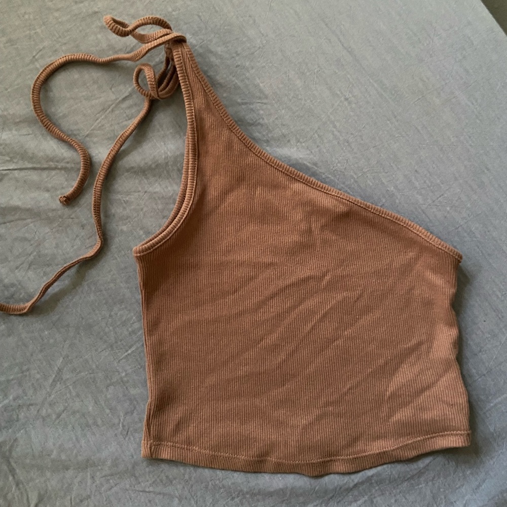 One shoulder ribbed cropped top